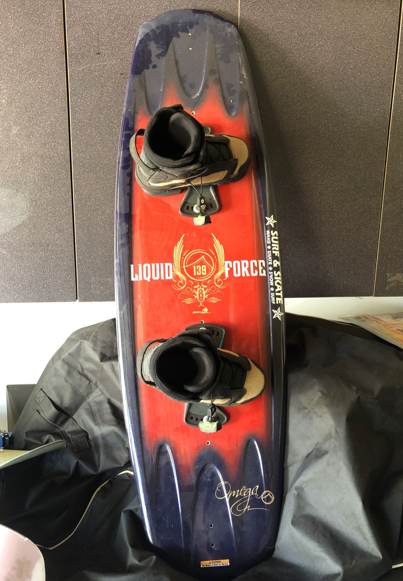 Liquid Force wakeboard