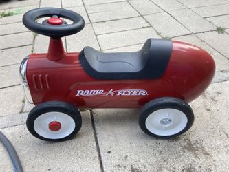 Radio Flyer Little Red Roadster