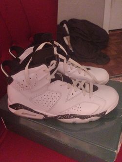 Tennis shoes  nike Jordan airs