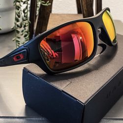 New Oakleys  Box, Pouch Cloth All Included