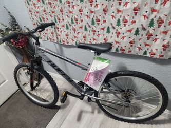 Huffy Bike Rack Greek 24 18 Speed Mont Sports New Ready To Ride good condition