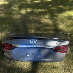 Q50 Trunk