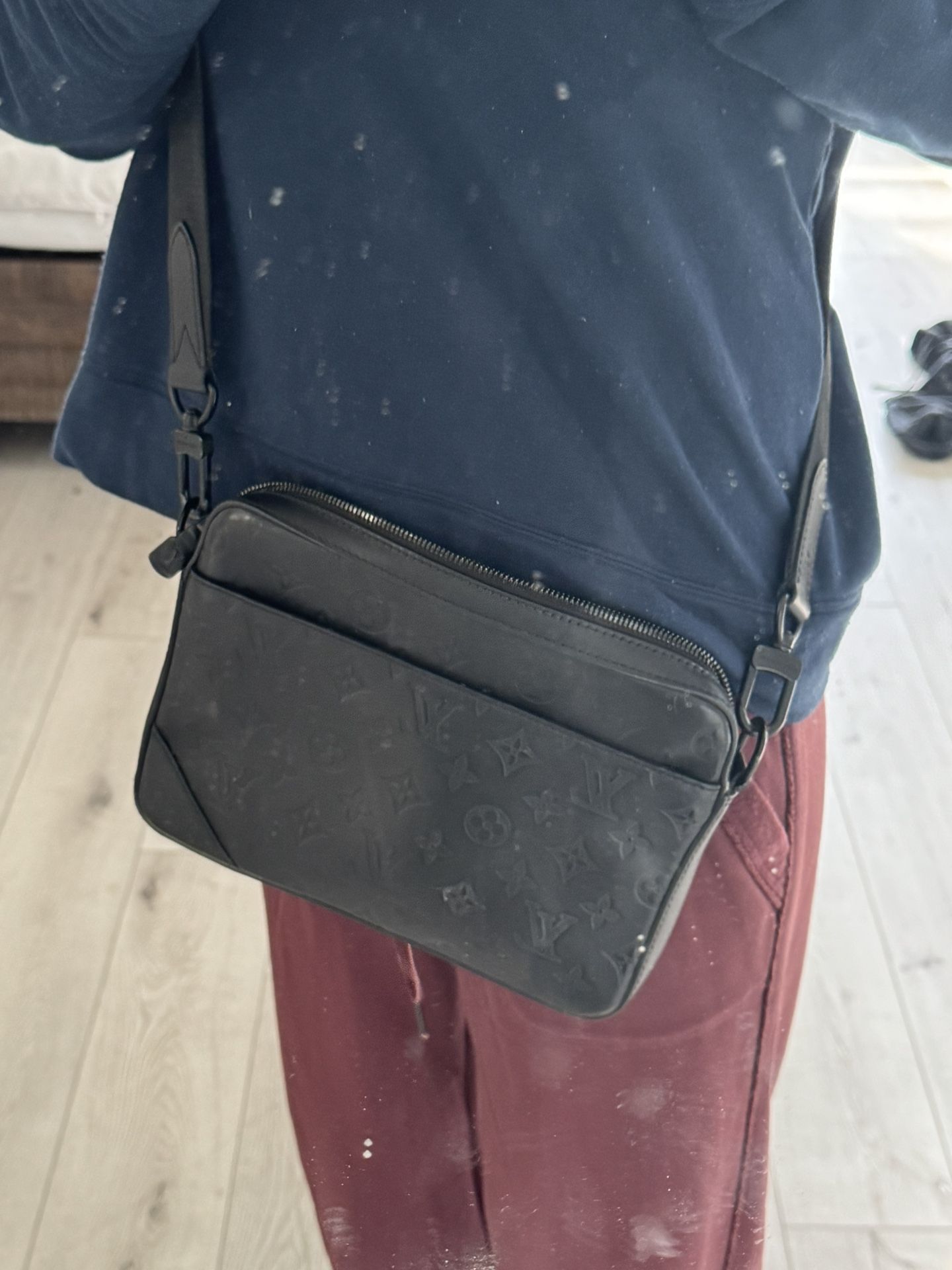 Authentic Louis Vuitton Messenger Bag
