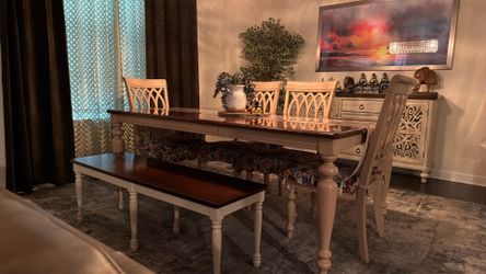 Dining table set