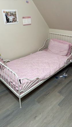Adjustable Twin size bed