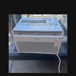 5000 BTU  VISSANI LG,TOSHIBA  GE WINDOW A C UNIT NEW