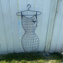 Elegant Black Iron Wire Dress 