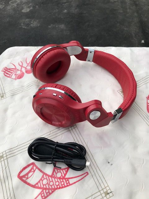 Bluedio H Plus Turbine FM Bluetooth 4.1 Stereo HIFI Headset Wireless Headphone RED comes with cable charger