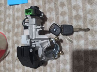 Ignition switch lock cylinder with 2 keys 🔑 ( with chip ) Compatible with Honda  Civil  1.3L / 2003-2005 and more read