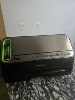 FoodSaver V4400 2-in-1 Vacuum Sealer Machine with Automatic Vacuum Sealer with Bag Detection