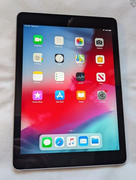 APPLE iPad AIR 1 16GB WIFI 9.7 inch tablets- QUEENS PICK UP