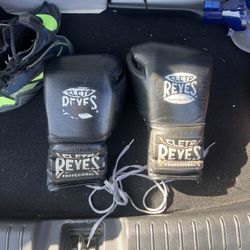 Authentic Cleto Reyes Boxing Gloves