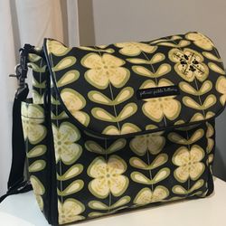  Petunia Pickle Bottom Diaper Bag 