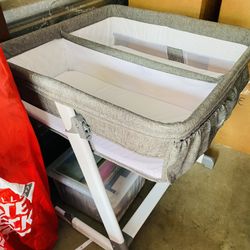 Twin Sleeper Bassinet 