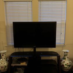 USED TV STAND WITH 55inch  OLD SAMSUNG TV