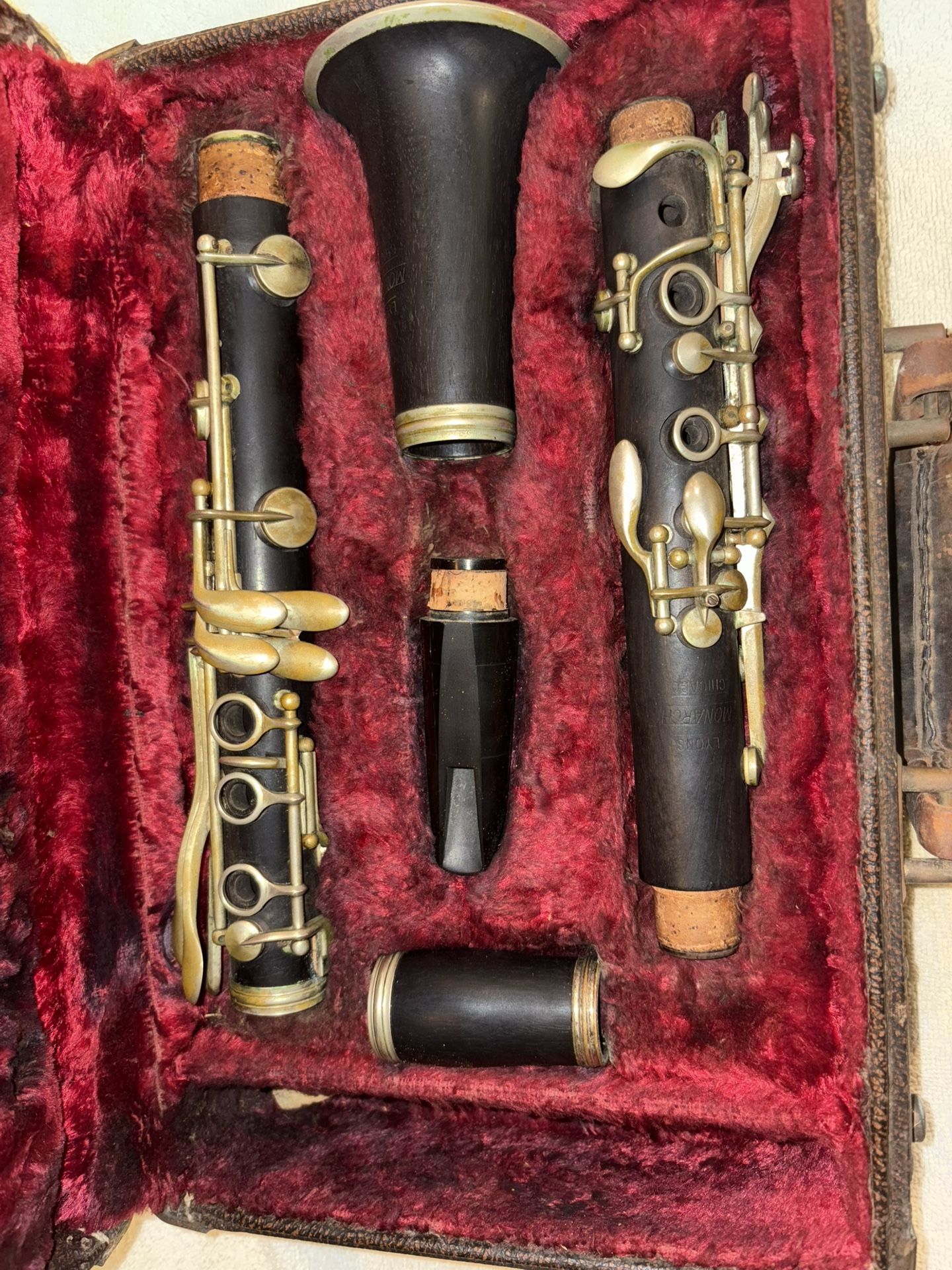Vintage Lyons Band Monarch plus wooden clarinet 26.5” w/ case