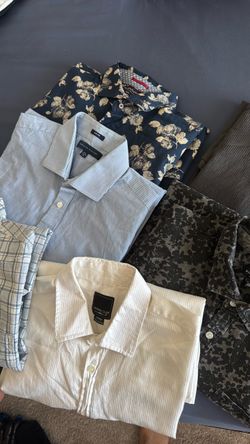 Men's Button-Up Shirts Lot of 5 35$ for all
