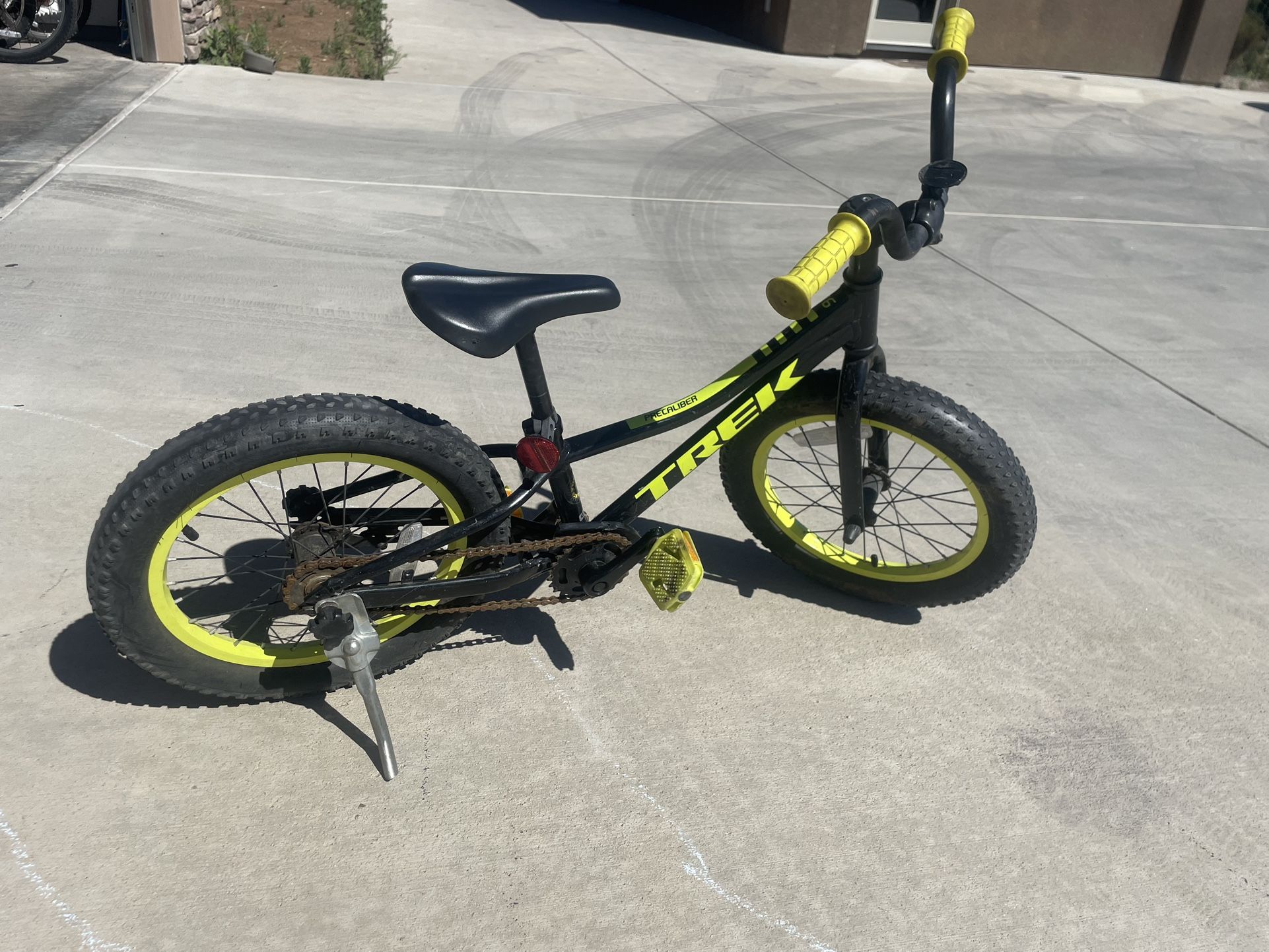 Trek Precaliber 16” Kids Bike