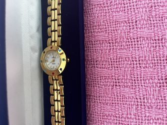 Laurent Quartz Fashion Watch For Women