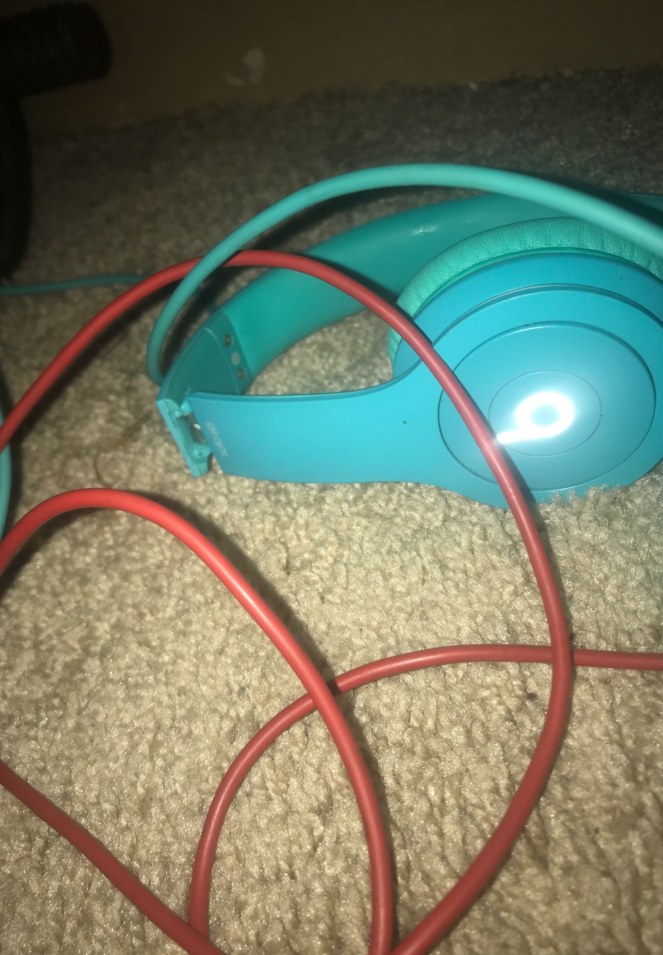 Wired beats in ok condition