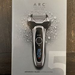 PANASONIC RAZOR ARC New In Box (es-lv365)