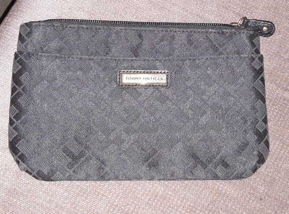 Tommy Hilfiger wallet