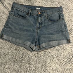 Women Short Size 8