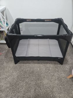 4moms pack and play bed with hiccup Foldable mattress