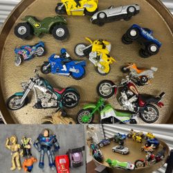 Vintage Toys Lot ( Over 20 Pieces)