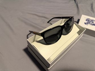 Men Burberry glasses