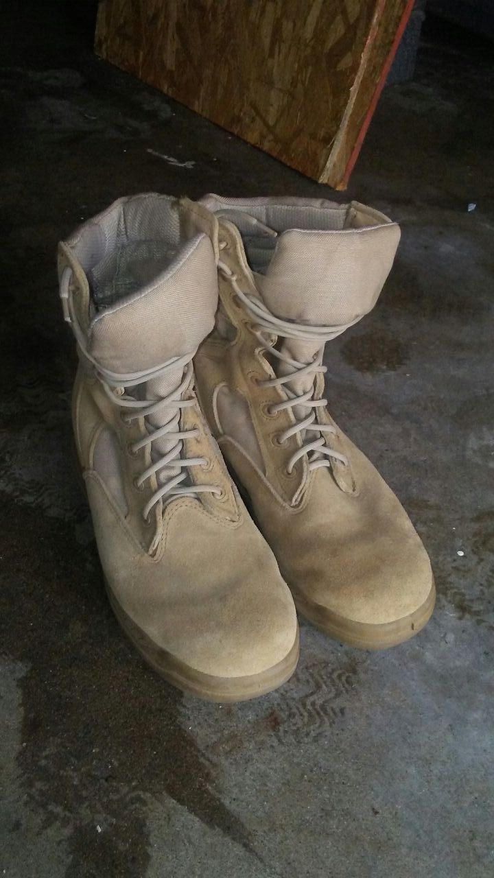 Military work boots size 9.5