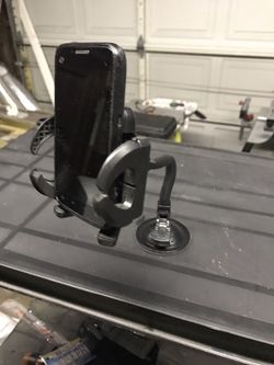 Universal hands free device