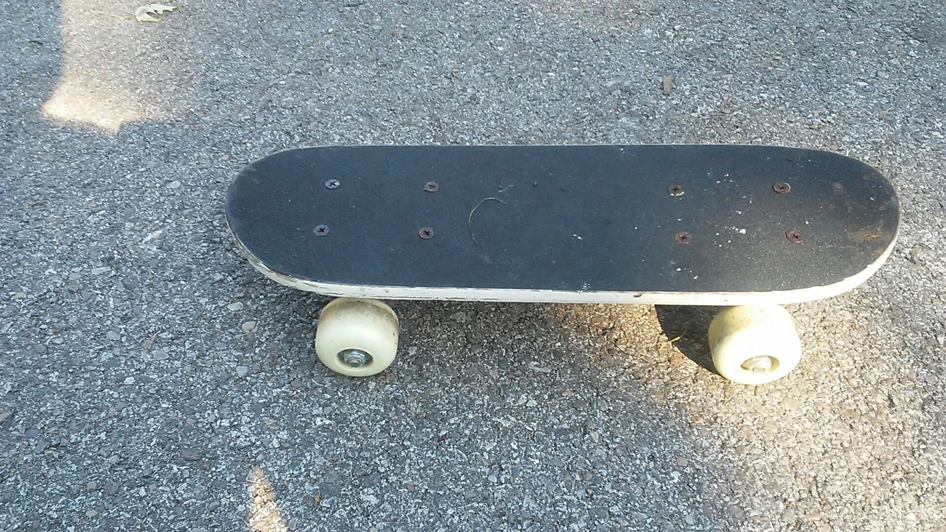 Mini skate board