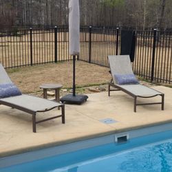 Outdoor Lounge Chairs 