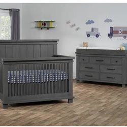 SoHo Hampton 4-in-1 Convertible Crib & Dresser Set