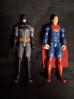 Batman and Superman Action Figures Set