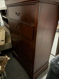 Wood dresser