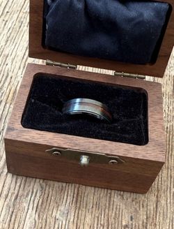 Thorum Tungsten and Koa Men’s Ring Size 7.5