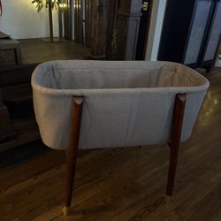 Modern Bassinet 
