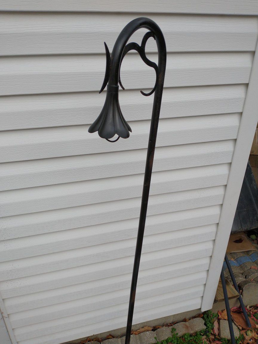 Plant hanger 5 ft tall ,pick up in Carroll.$10.00