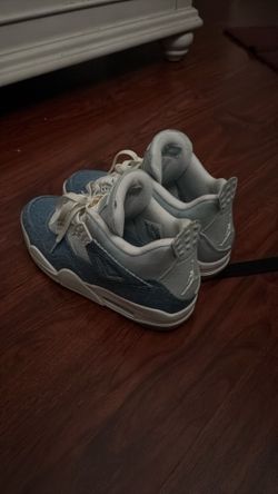 Jordan 4’s size 11.5