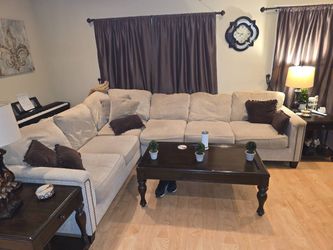 Living spaces sectional pick up TODAY