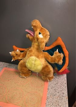 Vintage Pokémon Charizard Plushie 1999