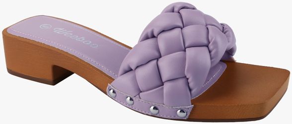 Women’s sandals