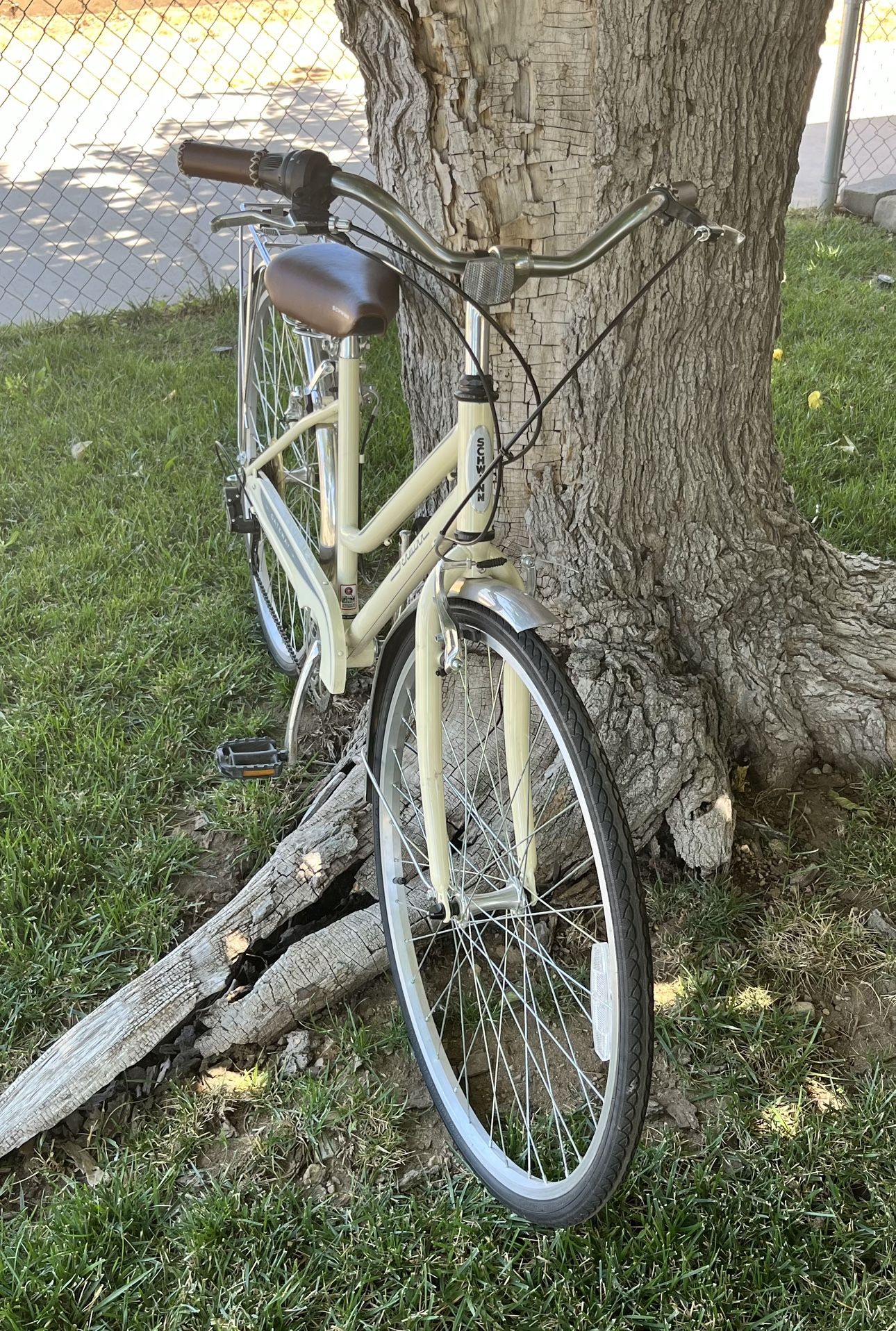 Schwinn Gateway 700c/28 Hybrid Bike Schwinn Gateway 700c/28 Hybrid Bike