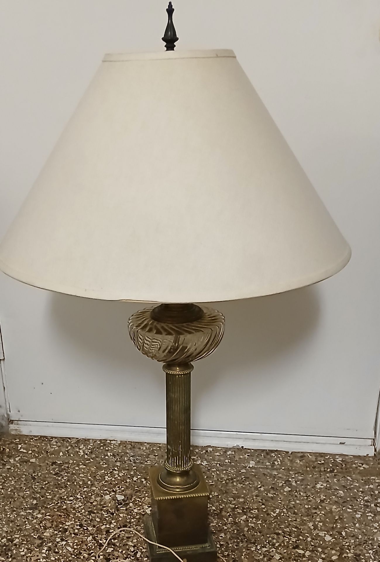 Antique desk lump