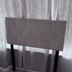 Twin tufted head board (oatmeal color)