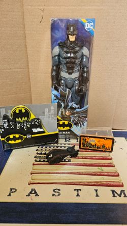 New, DC Batman Action Figure with Gothem Candle and Batmoble & case, firm.