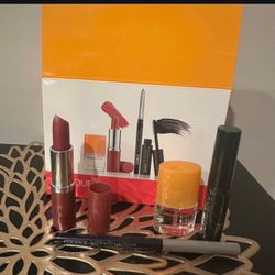 New Clinique women’s gift set