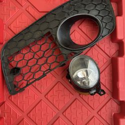 Front Bumper Fog Light & Grille OEM LEFT   2006-2009 